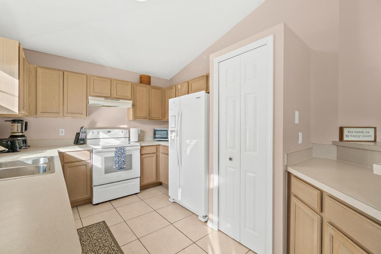 Sunset Serenity - 3Br Beach Townhome With Outdoor Patio - New Hot Tub, Steps To Ocean Fun! เมลเบิร์น ภายนอก รูปภาพ