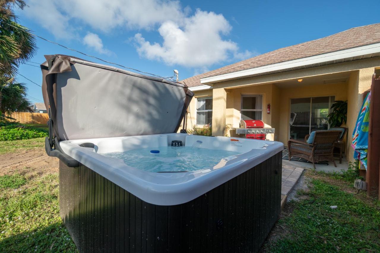Sunset Serenity - 3Br Beach Townhome With Outdoor Patio - New Hot Tub, Steps To Ocean Fun! เมลเบิร์น ภายนอก รูปภาพ
